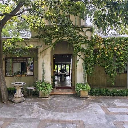 Shepherd'S Corner Guest House Йоханесбург Екстериор снимка