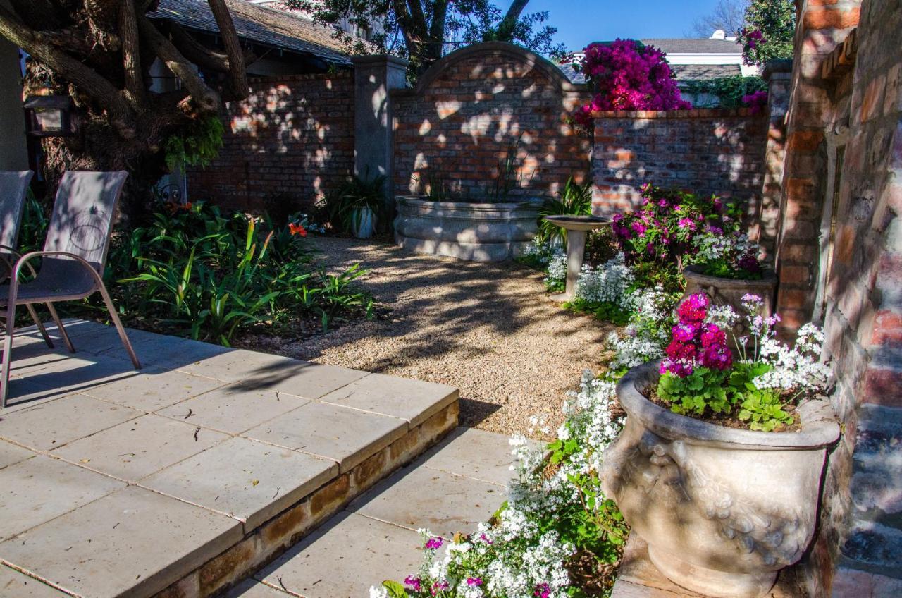 Shepherd'S Corner Guest House Йоханесбург Екстериор снимка